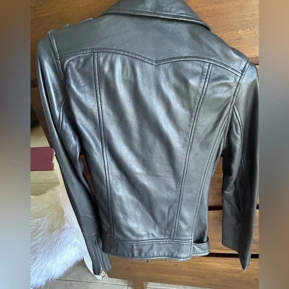 Trade/sell Maje leather jacket NWT w/ minor flaw🦄 - Picture 10 of 12